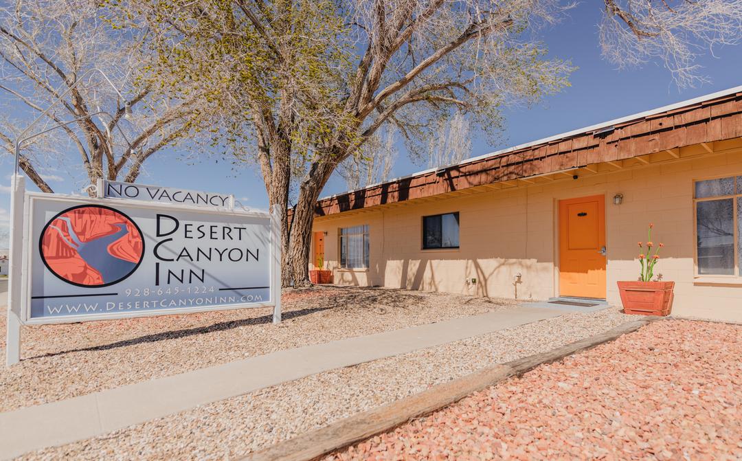 Desert Canyon Inn